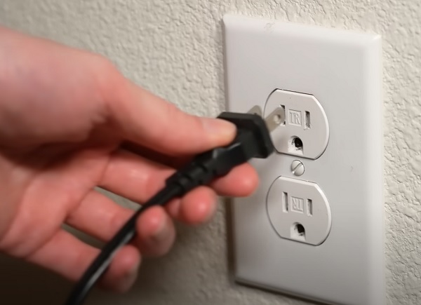 unplug tv from power outlet