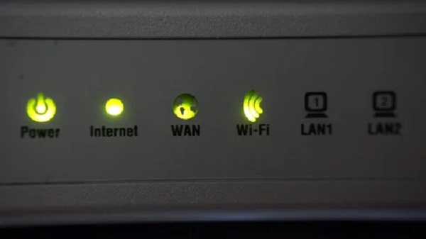 internet light on wifi router